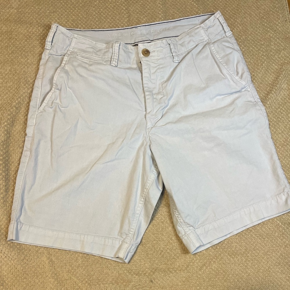 Men’s American Eagle ne(x)t level flex light blue pocket shorts size 32 waist